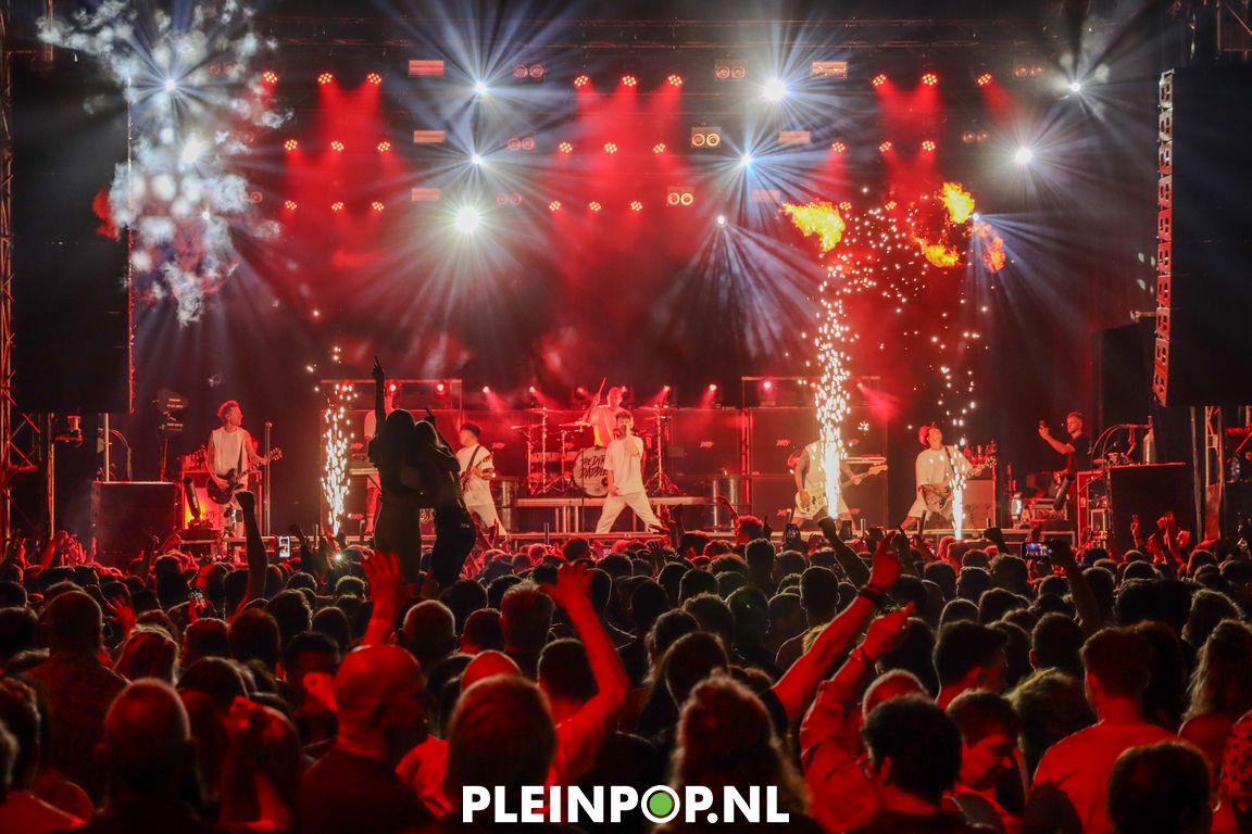 THE DIRTY DADDIES     (26)